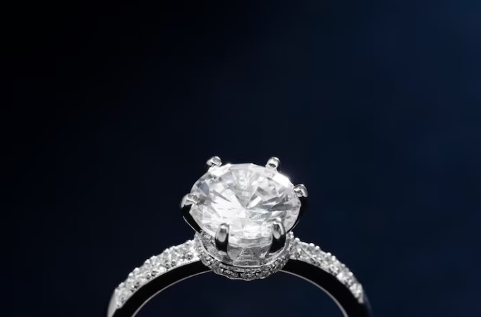 Diamond Solitaire Engagement Rings: Timeless Elegance