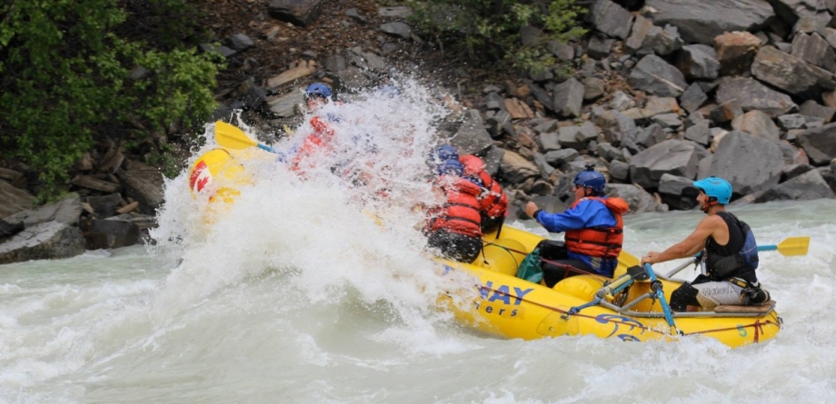 Advantages Of Whitewater Rafting for Health