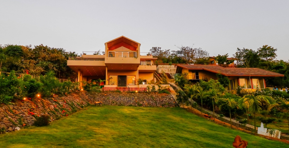 Luxurious and spacious Accommodation in Nashik | Grape County Eco Resort & Spa