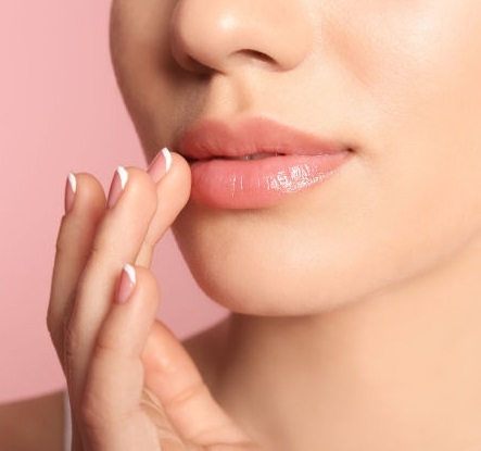 Can Pink Lips Laser Treatment Help with Dark Pigmentation on Lips in Dubai?