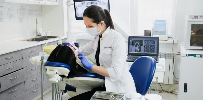 Best Dentist in DLF Phase 4 Gurgaon: Where Your Smile Gets the Care It Deserves