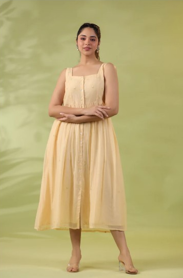 Upgrade Your Wardrobe with Trendy Yellow Sleeveless Dresses for Women from Amoree