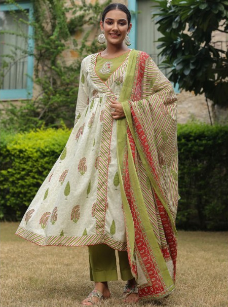 Upgrade Your Wardrobe with Chic Cotton Kurta Sets for Women from Jaipur Morni