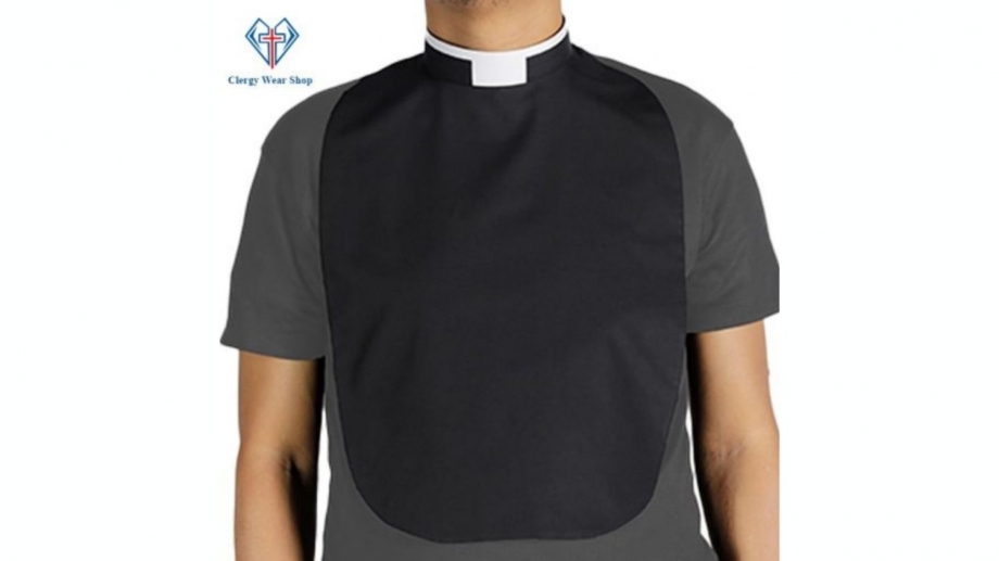 How to Choose the Right Clerical Dickie for Your Vestments