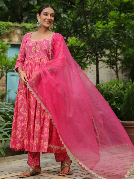 Why Jaipur Kurta is the Perfect Fusion of Tradition and Contemporary Fashion