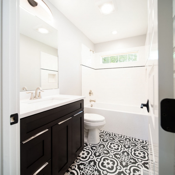 Choosing the Perfect Bathroom Sink Cabinet | Blue Ridge cabinet connection