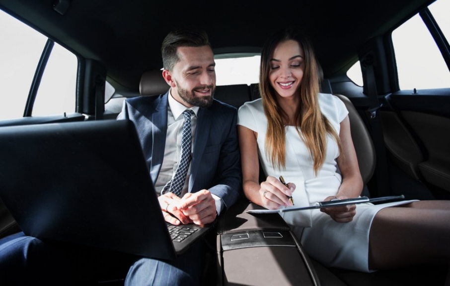 Why Choose a Limo Service in Etobicoke? A Local Guide