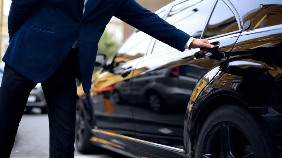 Toronto Prom Limo Services: Safe & Stylish Rides in Canada