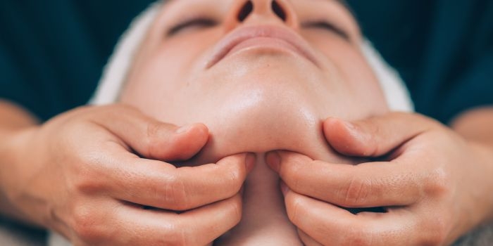 Top Clinics for Jawline Enhancement in Delhi: Get That Perfect Contour