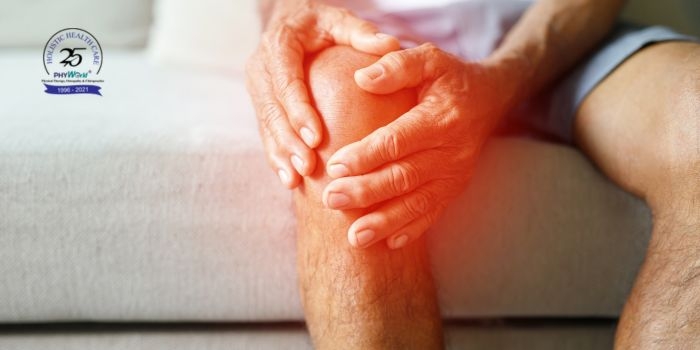 Knee Pain Treatment in Punjabi Bagh: Expert Care at Phyworld