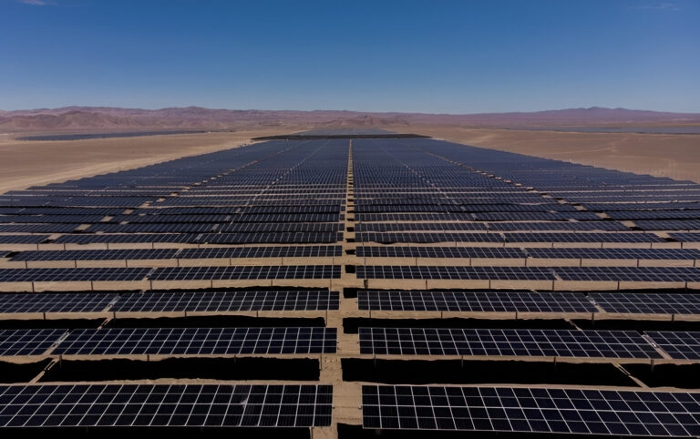 Nationwide Professional Engineering for Utility-Scale Projects: How AmperSolar Leads the Charge