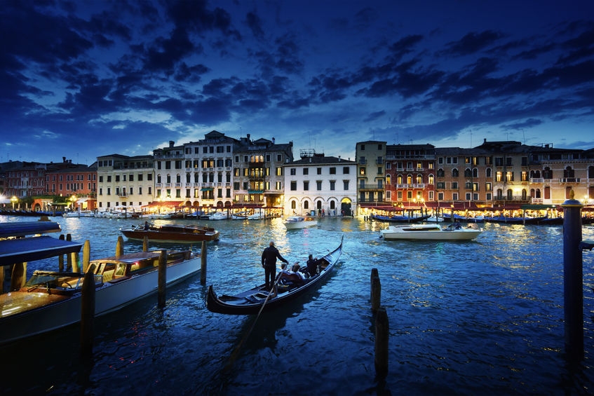 Venice vs Amalfi Coast: Which Destination Should You Visit?   