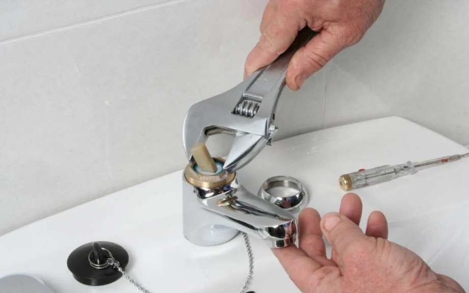 6 Things to Avoid When Hiring a Plumber in Palmdale, CA