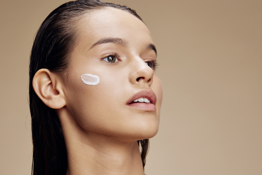 Skin Flooding: The New Glow Trend Everyone’s Talking About