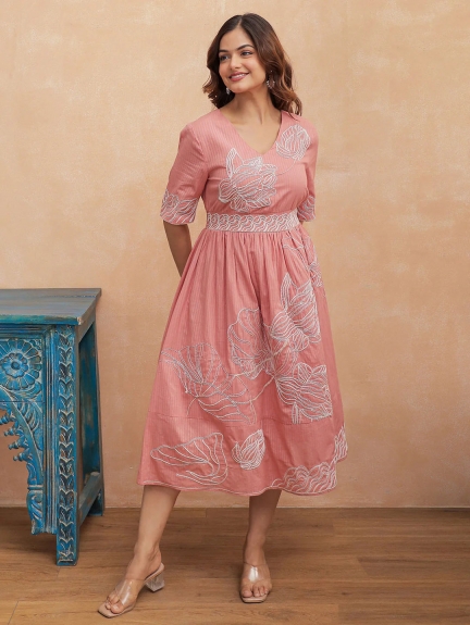 Explore Online Embroidery Clothing with Traditional Patterns and Modern Touch