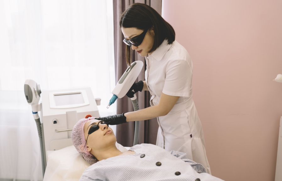 Laser Hair Reduction in Delhi: Benefits, Procedure, and What to Expect From the Treatment