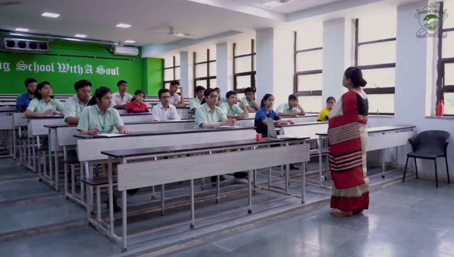How DLF World School’s Teacher Excellence Earns It a Place Among the Best Schools in Greater Noida