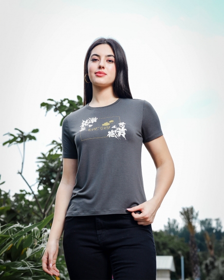 Why do women prefer a round neck t-shirt for daily wear?