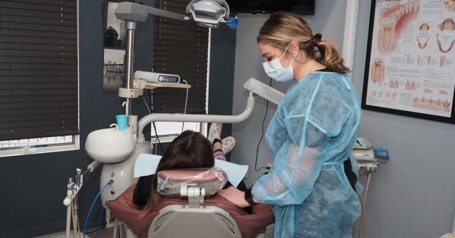 Air Pollution and Dental Issues: Expert Insights 