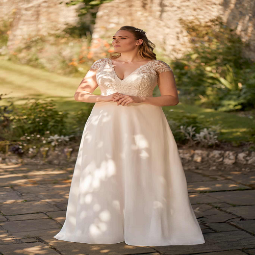 Plus Size Bride – Stunning Bridal Gowns Designed for Every Curve